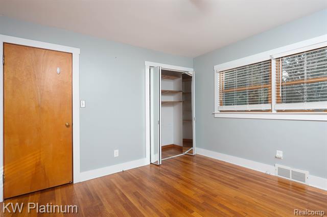 Builiding view thirteen for 541 Cloverlawn, East China, MI. 48054