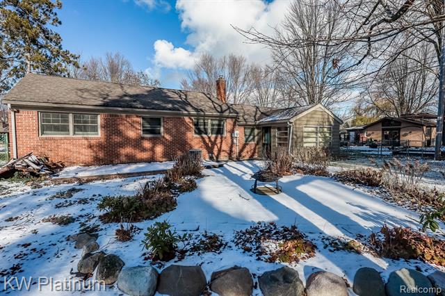 Builiding view twenty three for 541 Cloverlawn, East China, MI. 48054