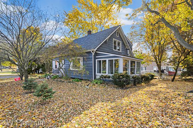 Builiding view one for 715 Thornapple, Saint Clair, MI. 48079