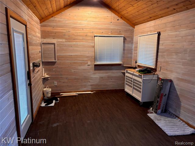 Builiding view twenty one for 715 Thornapple, Saint Clair, MI. 48079