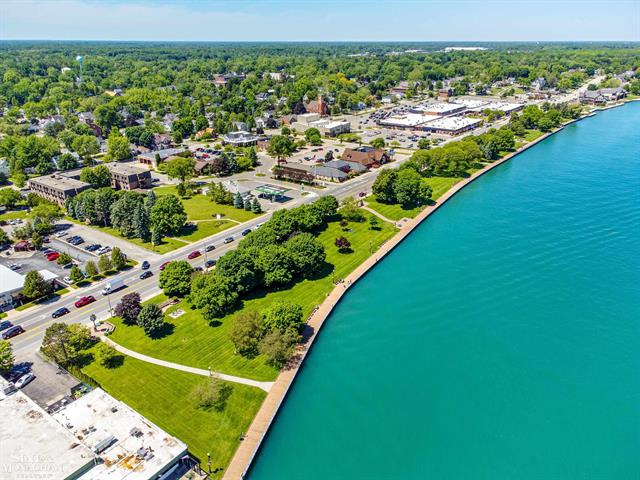 Builiding view forty eight for 669 N Riverside, Saint Clair, MI. 48079