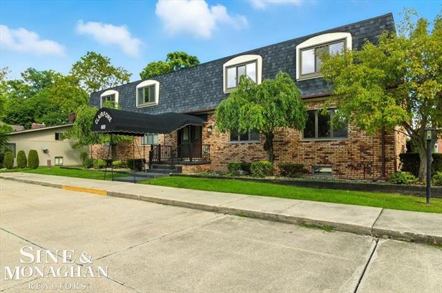 Builiding view forty for 669 N Riverside, Saint Clair, MI. 48079