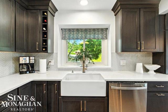 Builiding view nineteen for 669 N Riverside, Saint Clair, MI. 48079