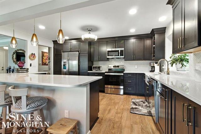 Builiding view sixteen for 669 N Riverside, Saint Clair, MI. 48079