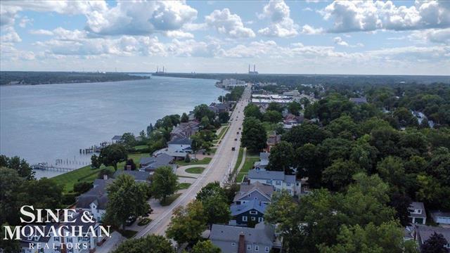Builiding view thirty five for 669 N Riverside, Saint Clair, MI. 48079