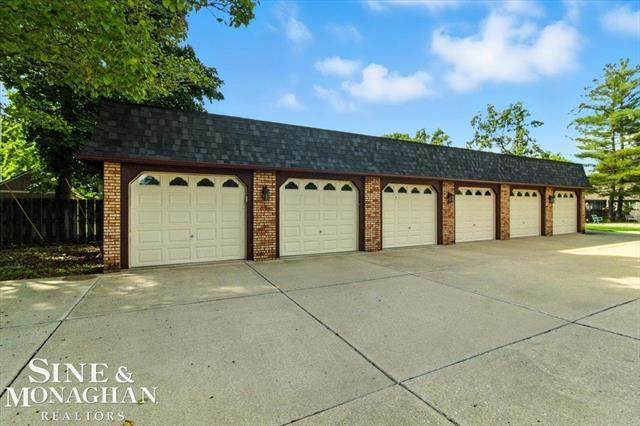 Builiding view thirty four for 669 N Riverside, Saint Clair, MI. 48079