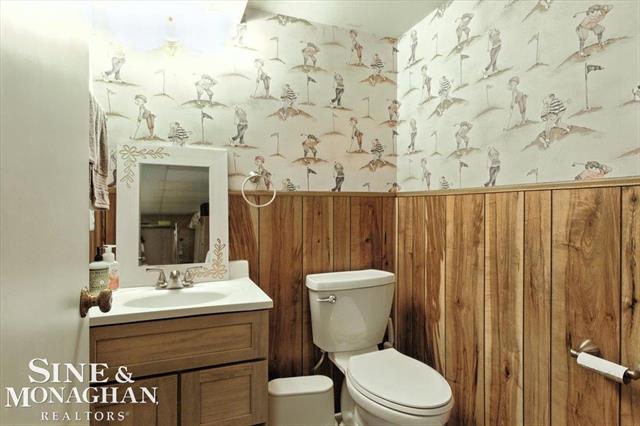 Builiding view thirty three for 669 N Riverside, Saint Clair, MI. 48079