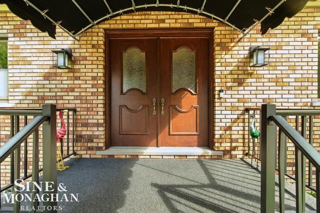 Builiding view thirty for 669 N Riverside, Saint Clair, MI. 48079