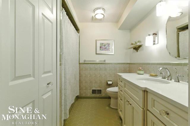 Builiding view twenty seven for 669 N Riverside, Saint Clair, MI. 48079