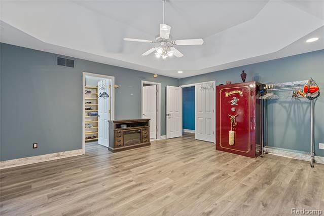 Builiding view fifteen for 680 S Bartlett, Saint Clair, MI. 48079