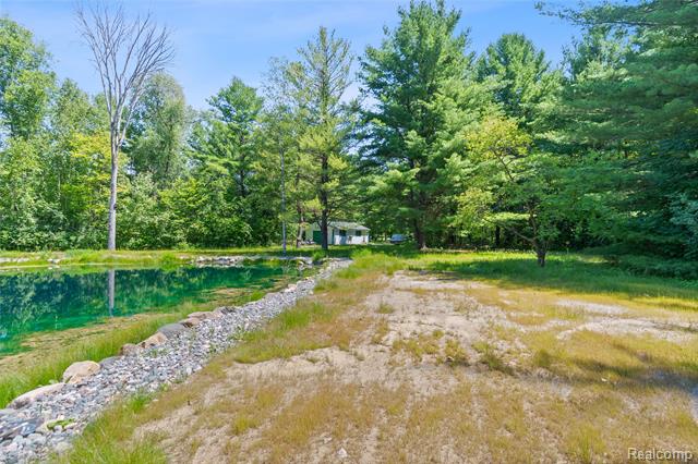 Builiding view forty five for 680 S Bartlett, Saint Clair, MI. 48079