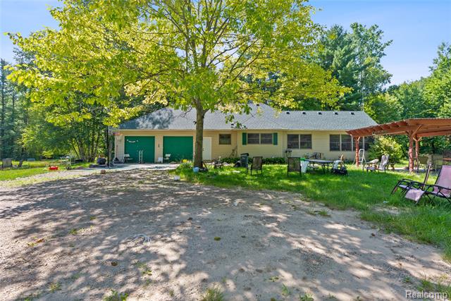 Builiding view forty seven for 680 S Bartlett, Saint Clair, MI. 48079