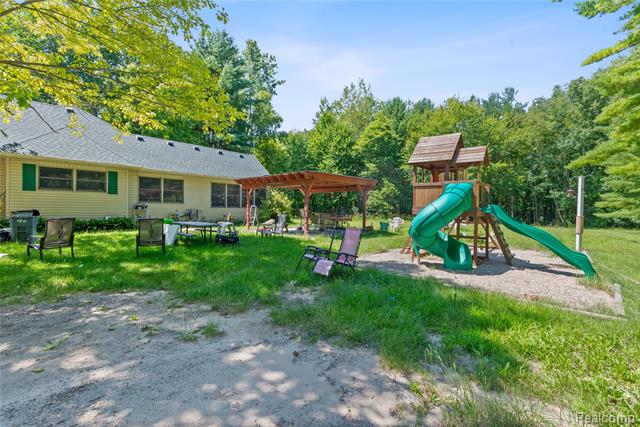 Builiding view forty six for 680 S Bartlett, Saint Clair, MI. 48079