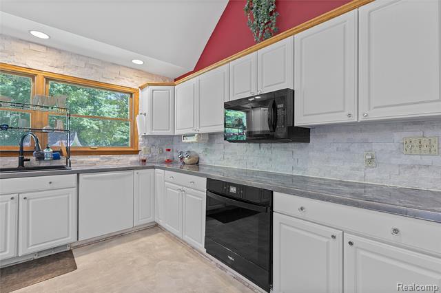 Builiding view thirteen for 680 S Bartlett, Saint Clair, MI. 48079