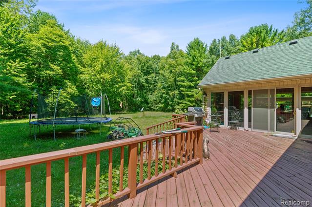 Builiding view thirty six for 680 S Bartlett, Saint Clair, MI. 48079