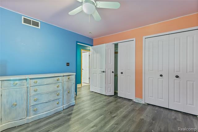 Builiding view twenty two for 680 S Bartlett, Saint Clair, MI. 48079