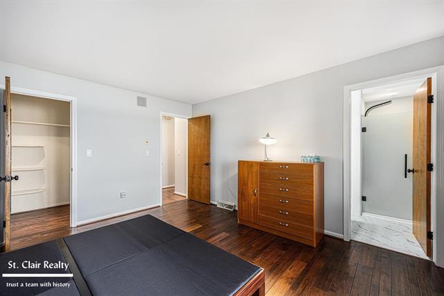 Builiding view fifteen for 2516 River, Marysville, MI. 48040