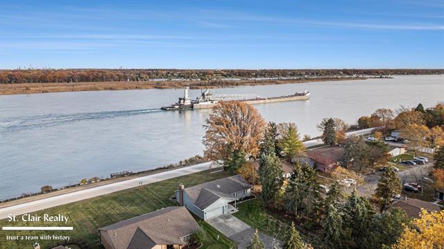 Builiding view four for 2516 River, Marysville, MI. 48040