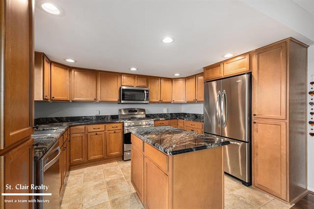 Builiding view thirteen for 2516 River, Marysville, MI. 48040