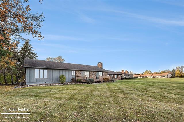 Builiding view thirty one for 2516 River, Marysville, MI. 48040