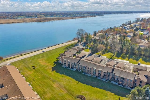 Builiding view fifty for 2500 River, Marysville, MI. 48040