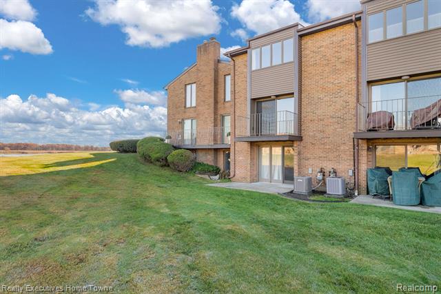 Builiding view forty three for 2500 River, Marysville, MI. 48040