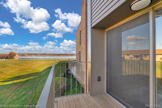 Builiding view twenty five for 2500 River, Marysville, MI. 48040