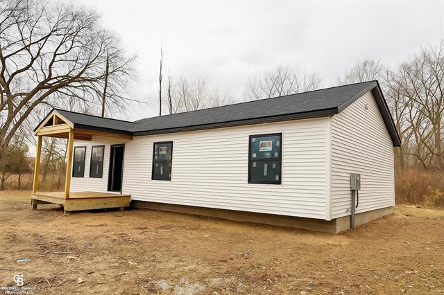 Builiding view eighteen for 385 Mayer, Saint Clair, MI. 48079