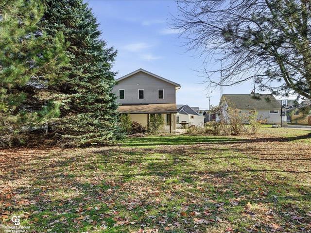 Builiding view thirty five for 2226 River, Marysville, MI. 48040