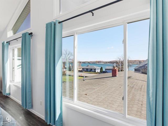 Builiding view thirty one for 2226 River, Marysville, MI. 48040