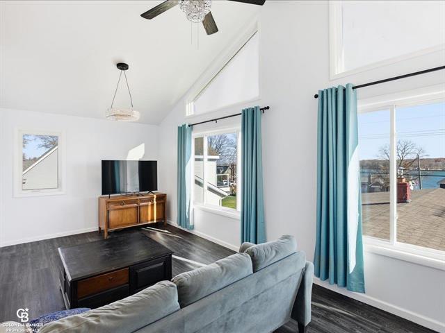 Builiding view twenty four for 2226 River, Marysville, MI. 48040