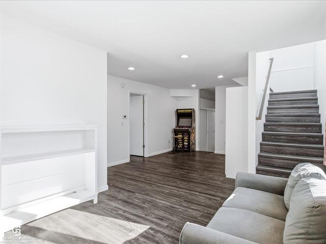 Builiding view twenty two for 2226 River, Marysville, MI. 48040