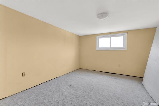 Builiding view five for 5428 Gratiot, Saint Clair, MI. 48079