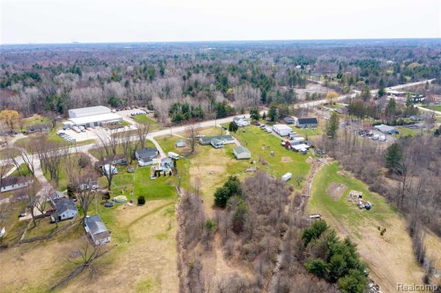 Builiding view forty one for 5428 Gratiot, Saint Clair, MI. 48079