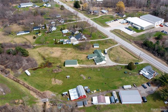 Builiding view forty for 5428 Gratiot, Saint Clair, MI. 48079