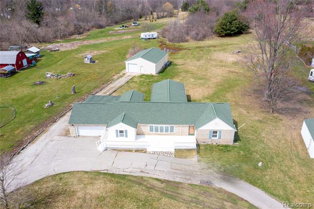 Builiding view one for 5428 Gratiot, Saint Clair, MI. 48079