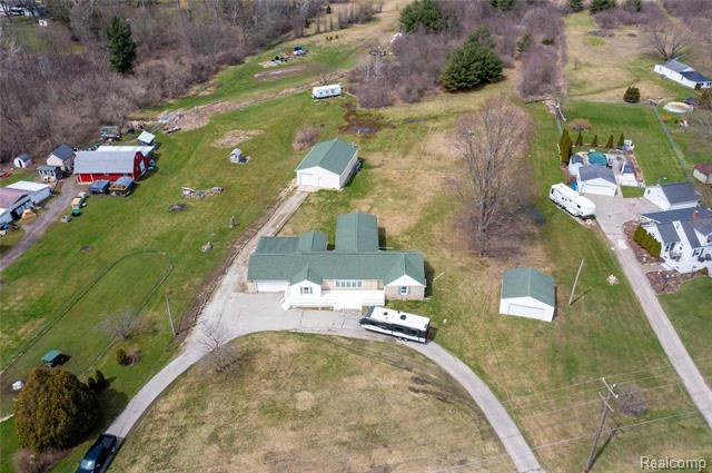 Builiding view thirty eight for 5428 Gratiot, Saint Clair, MI. 48079