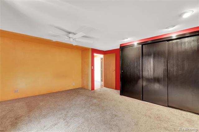 Builiding view twenty four for 5428 Gratiot, Saint Clair, MI. 48079