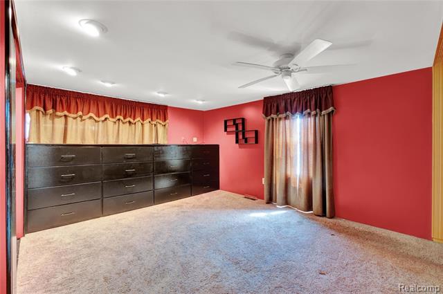 Builiding view twenty three for 5428 Gratiot, Saint Clair, MI. 48079