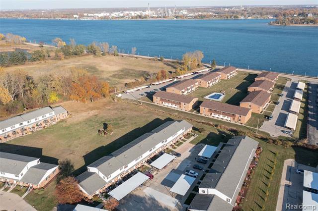 Builiding view thirty five for 125 Cuttle, Marysville, MI. 48040