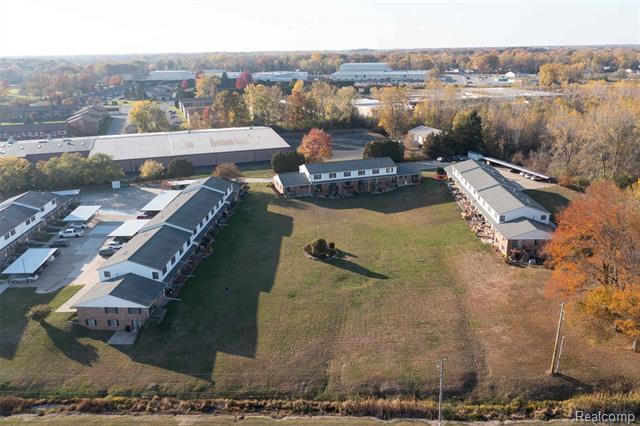 Builiding view thirty seven for 125 Cuttle, Marysville, MI. 48040