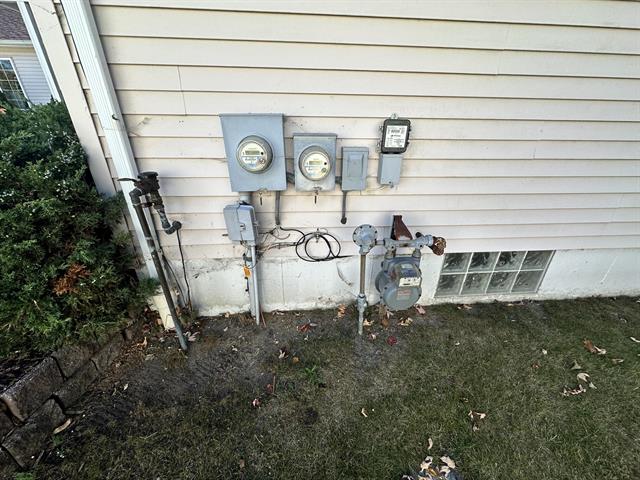 Builiding view forty nine for 920 Covington, Marysville, MI. 48040