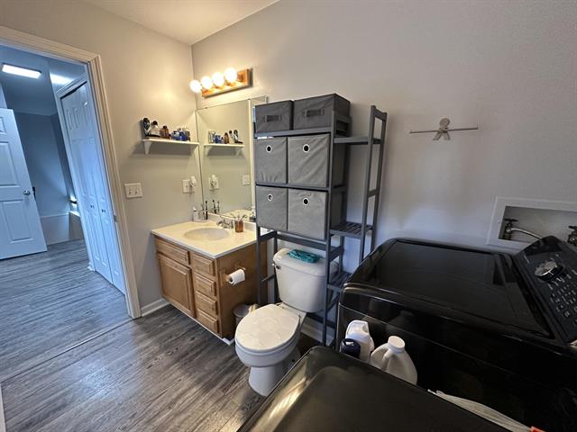 Builiding view thirty one for 920 Covington, Marysville, MI. 48040