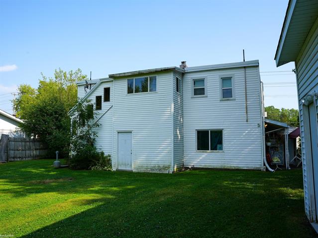 Builiding view five for 5054 Gratiot, Saint Clair, MI. 48079