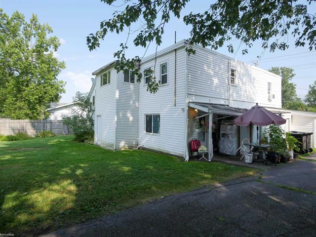 Builiding view four for 5054 Gratiot, Saint Clair, MI. 48079