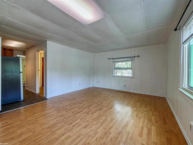 Builiding view six for 5054 Gratiot, Saint Clair, MI. 48079