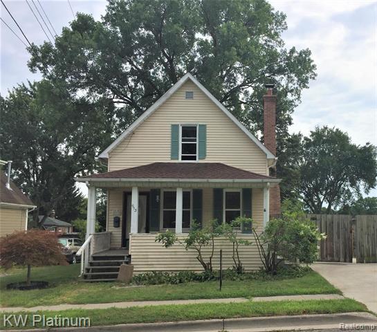 front view for 913 Cedar St, Saint Clair, Mi. 48079