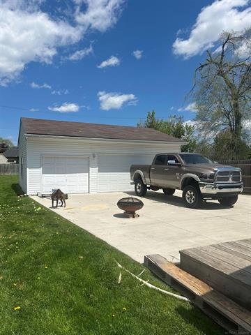 Builiding view one for 1618 Clinton, Saint Clair, MI. 48079
