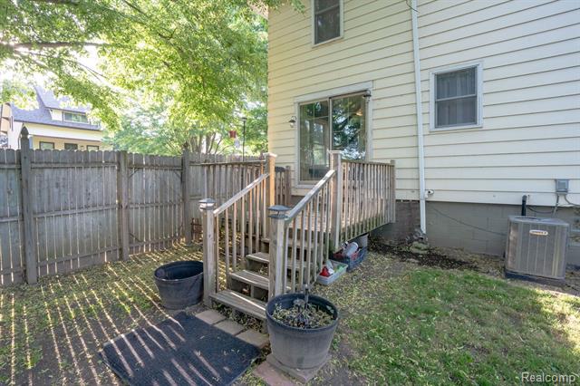 Builiding view twelve for 515 Jay, Saint Clair, MI. 48079