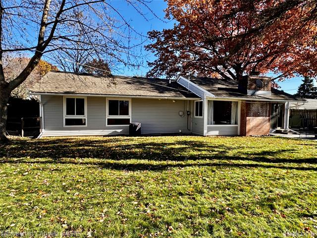 Builiding view twenty six for 1066 Virginia, Marysville, MI. 48040